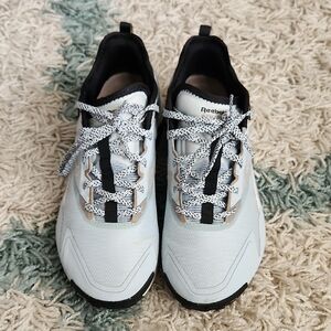 Reebok Vibram Shoes EUC